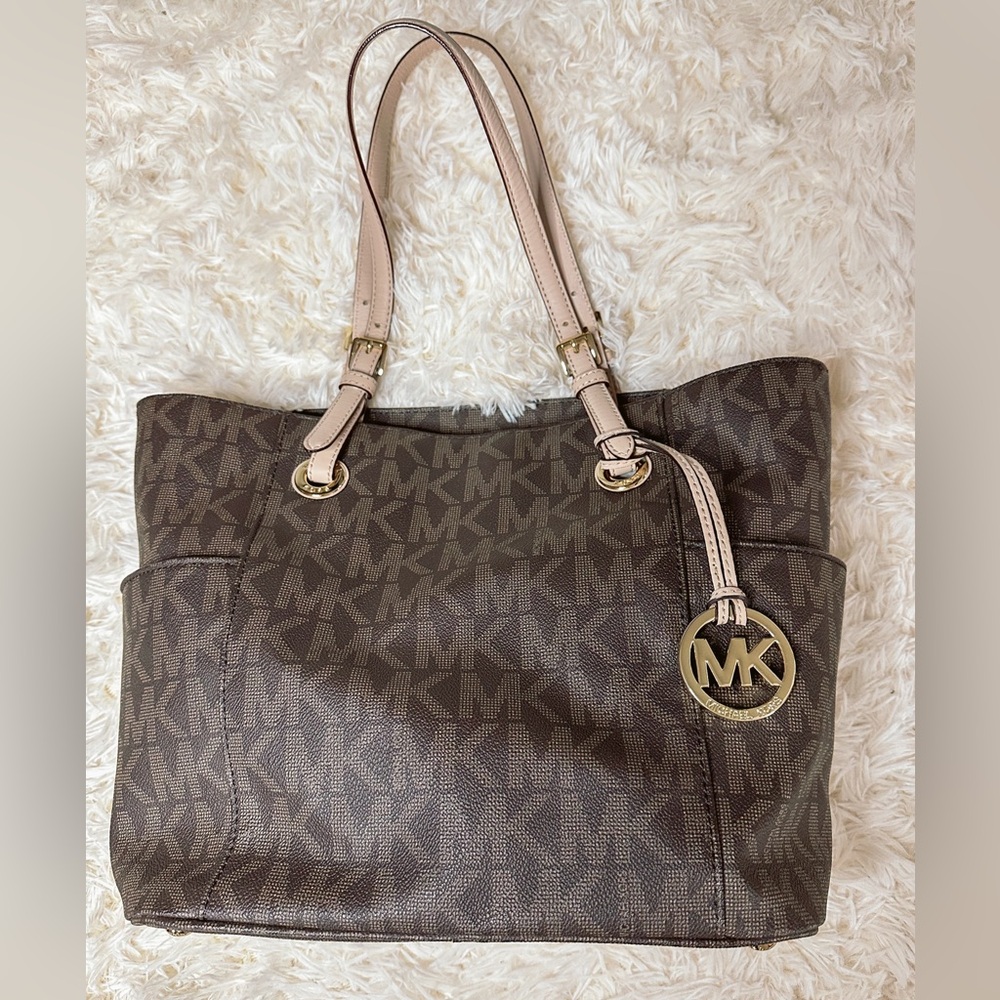 Michael Kors Mocha Jet Set East West Signature Tote